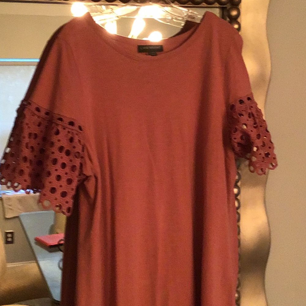 18/20 shrimp color dress. Lace sleeves super comfy